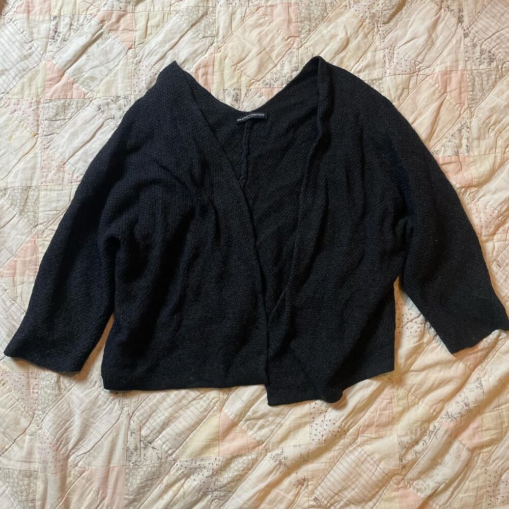 brandy melville 2010s relaxed darkness back gray black open knit cardigan